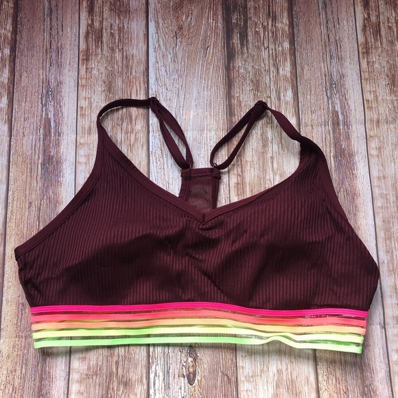 PINK Victoria’s Secret Sports Bra - Picture 1 of 4